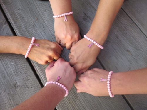 In actie voor Pink Ribbon armbandjes