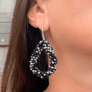 Luxe ovale oorbellen van facetkraaltjes zwart zilver