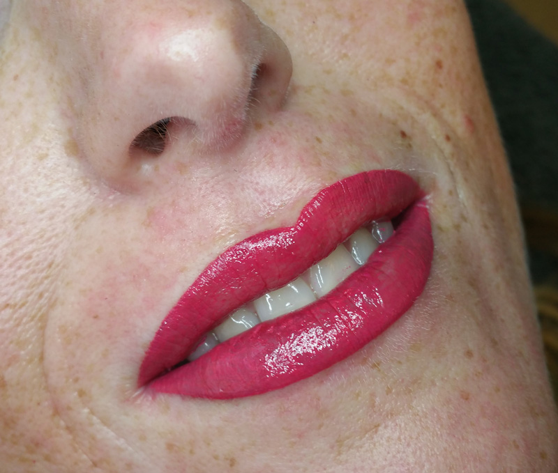 Full Lips Permanent Make-up na