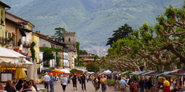 Markten bij Lago Maggiore op dinsdag