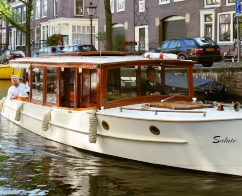 Salonboot salute
