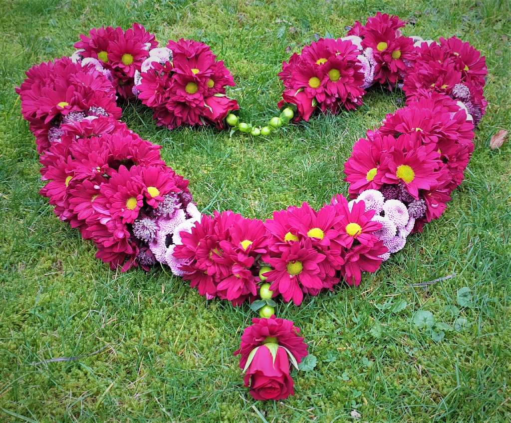 Shakti bloemenmala's Tonny Bol hartvorm mala op gras paars, diep rose