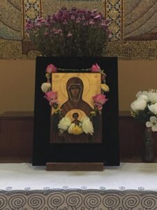 Shakti Bloemenmala Tonny Bol bloemenkrans kerk bloemendecoratie bestellingen op maat bloemenworkshop kerstsfeer