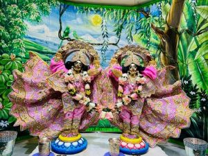 Shakti Bloemenmala Tonny Bol dubbele bloemenslinger Sri Sri Gaura Nitai Radhadesh