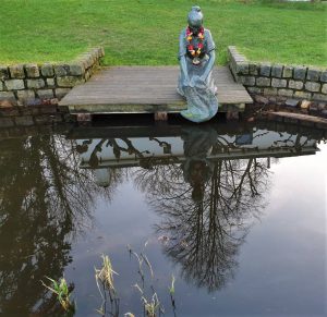 Shakti bloemenmala's Tonny Bol Wasvrouwtje Beek-Ubbergen met rood - rose - geel, groene mala