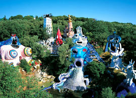Kleurrijke tarottuin van Niki de Saint Phalle
